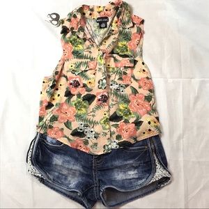 Wet Seal Tropical Print Collared Top